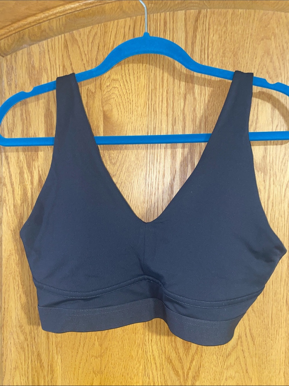 Fabletics V-Neck sports bra - grey large no tags